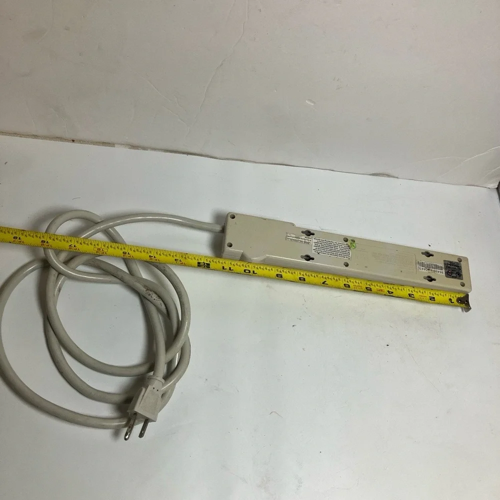 Tripp Lite Power Strip PV600HF 6 Outlets Black‎ Surge Protector OnOff Switch